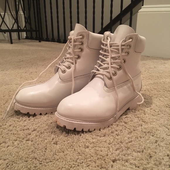 All white Timberlands - Picture 1 of 4